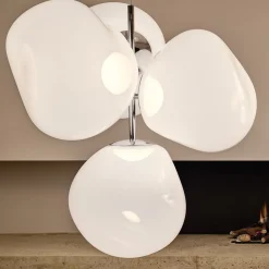 Tom Dixon LED-kattokruunu Melt Chandelier opaali/kromi