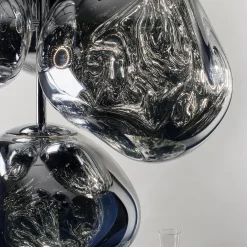 Tom Dixon LED-kattokruunu Melt Chandelier, savuharmaa