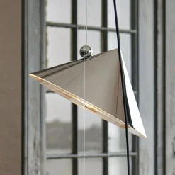 Tom Dixon LED-riippuvalaisin Pose, hopea, Ø 43 cm, teräs, himmennettävä