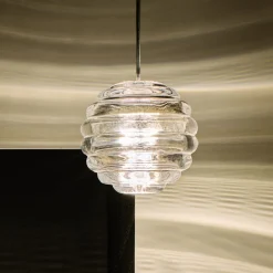 Tom Dixon LED-riippuvalaisin Press Sphere, kirkas, Ø 14 cm, 927