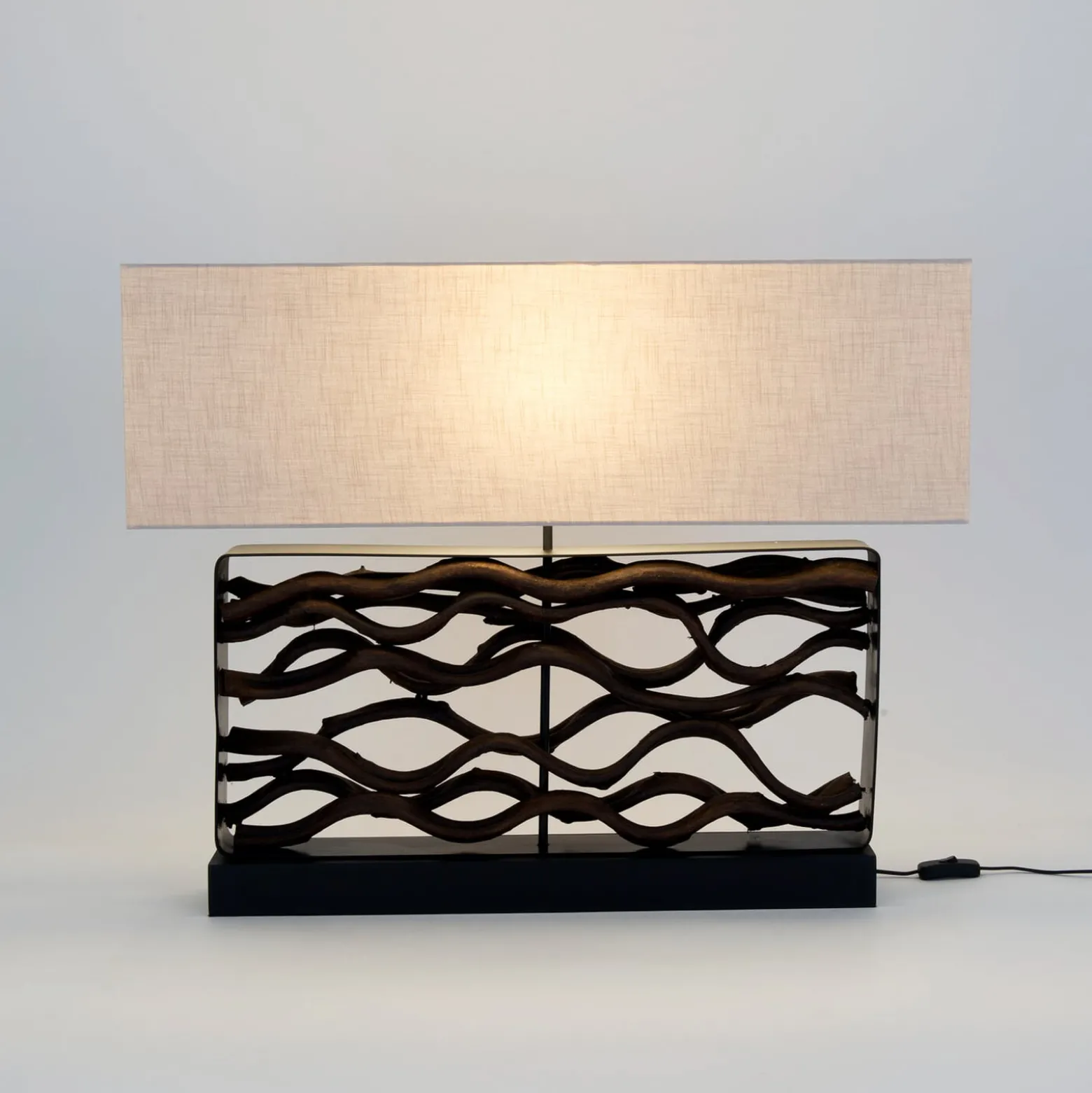 TREMITI NERO -pöytälamppu, musta/beige, korkeus 67 cm, puu/tekstiili