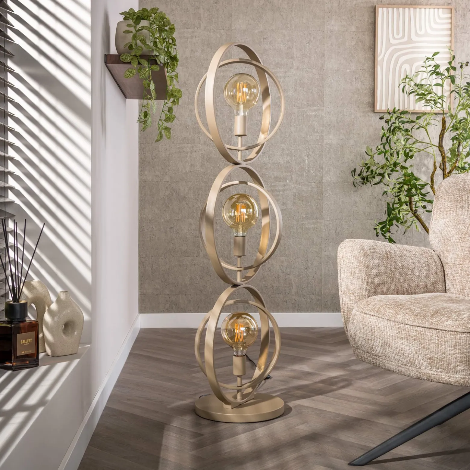 Turn Around -lattiavalaisin, beige, 3-lamppuinen, korkeus 124 cm, E27