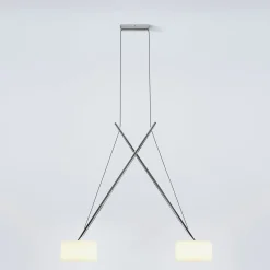 Twin-LED-riippuvalaisin tekee spagaatin