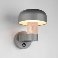 Ulkopuolinen seinävalaisin Fraser Sensor, harmaa/puun näköinen, alumiini IP54