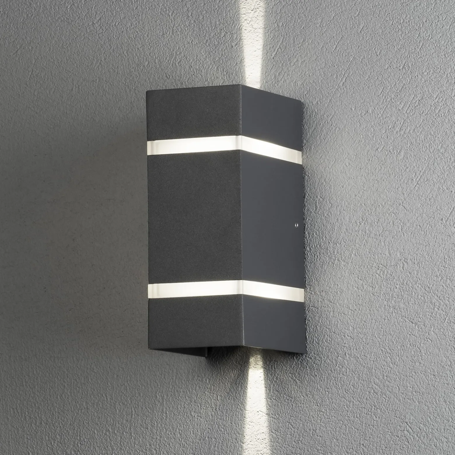 Ulkoseinälamppu Cremona korkeus 19,5cm