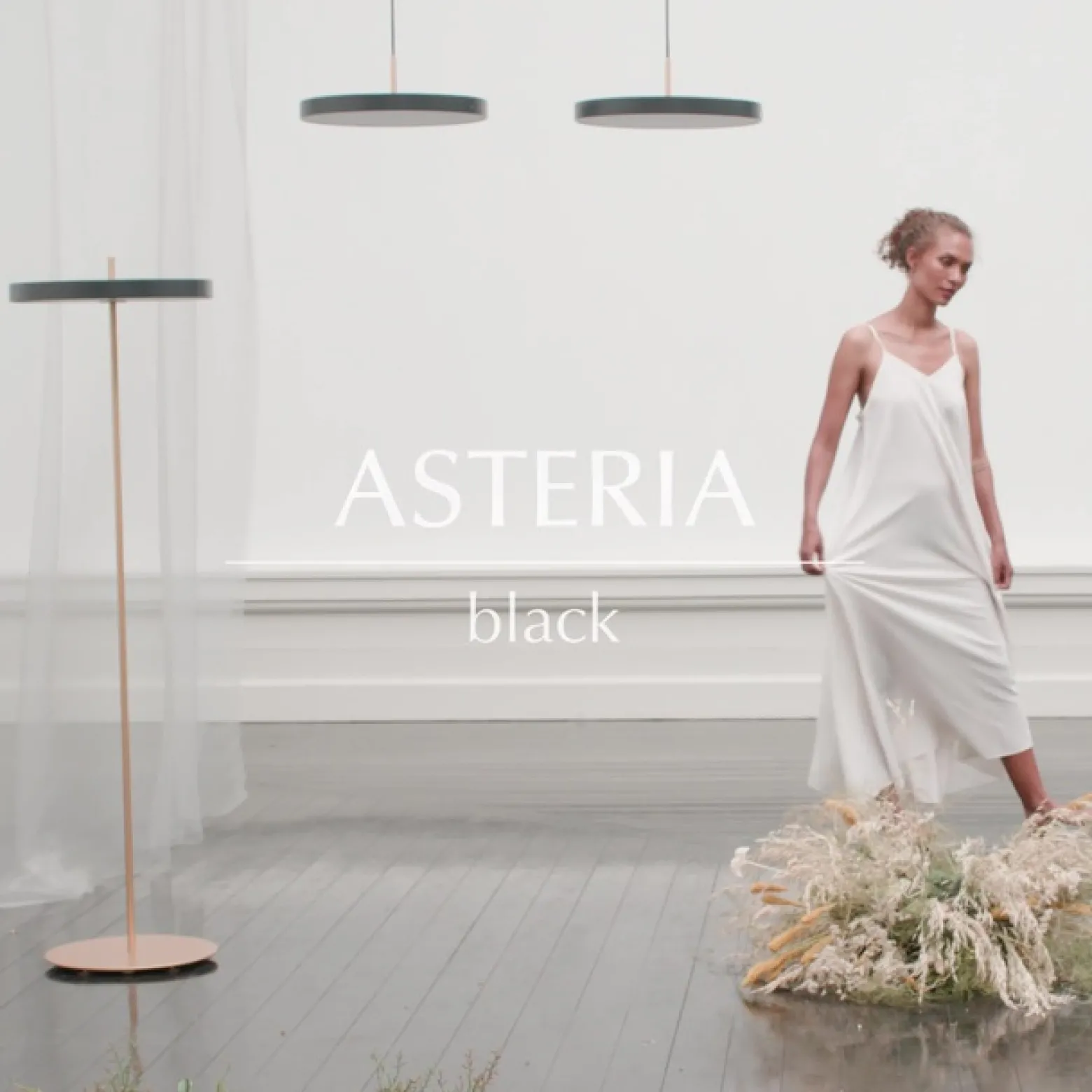 UMAGE Asteria Floor LED-lattiavalaisin musta