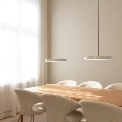 UMAGE LED-riippuvalaisin Asteria Medium helmiäis/messinki Ø 43 cm