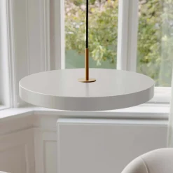 UMAGE LED-riippuvalaisin Asteria Medium helmiäis/messinki Ø 43 cm