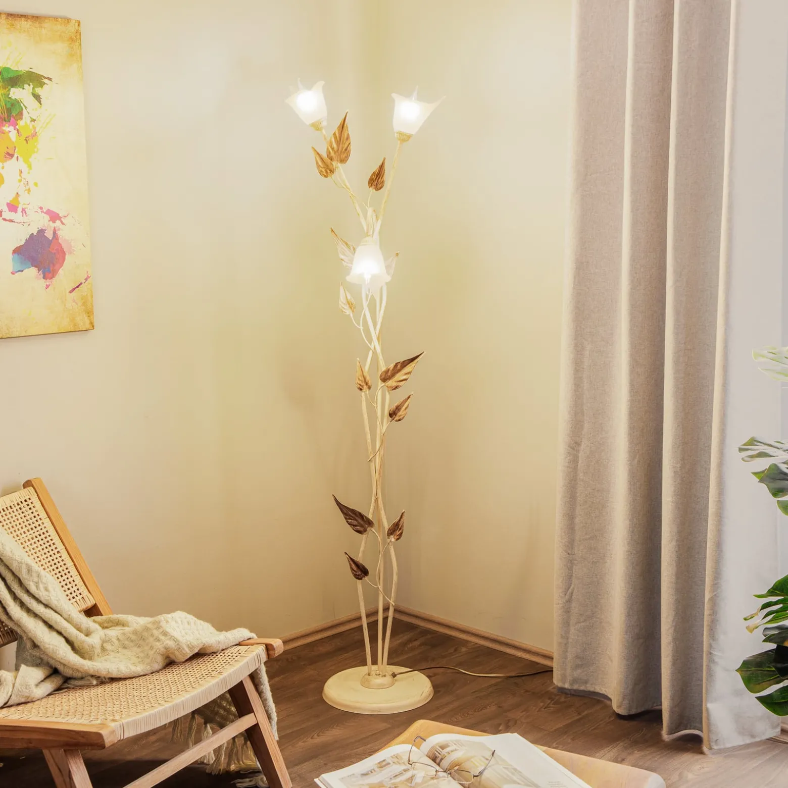 Vanda-lattiavalaisin, firenzeläinen tyyli, norsunluu